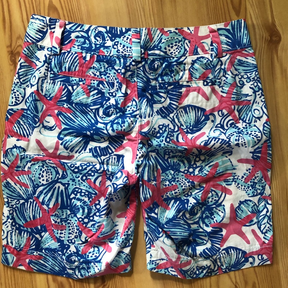 Lilly Pulitzer The Chipper Short in Pink Starfish Size 4